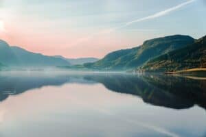 Losses of volume in lakes worldwide highlight the need for better water management