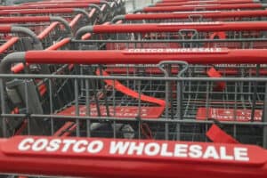 US Wholesale Prices Stay High, Indicating Inflation May Linger