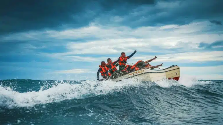 “Miracle in the Pacific”: This massive 1,000-mile life-saving rescue of an ocean-stranded sailor defies all odds "Miracle in the Pacific": This massive 1,000-mile life-saving rescue of an ocean-stranded sailor defies all odds