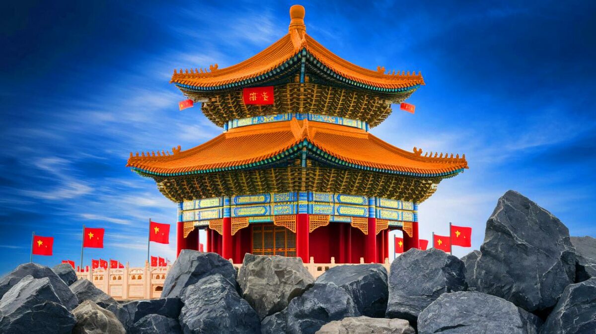 “China Strikes Back: Crushing U.S. Economy by Weaponizing Rare Earths Amidst Escalating Trade War Tensions”