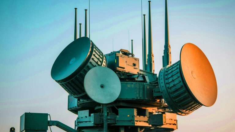 “China's Next-Gen Radar Achieves Unprecedented 100% Missile Hit Rate: A Game-Changer in Global Defense Dynamics”