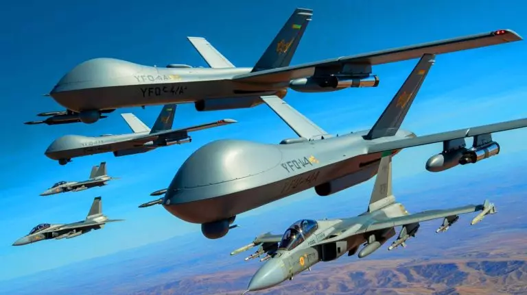 “US Eyes Total Air Control”: New Air-Launched Attack Drone Could Redefine American Military Superiority in Future Warzones Illustration of the YFQ-42A and YFQ-44A Collaborative Combat Aircraft flying alongside crewed jets. Image generated by AI.