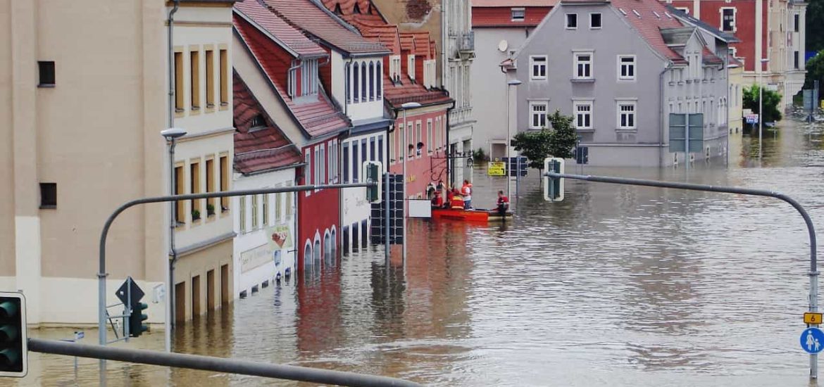 Adapting to life along rivers in a changing climate